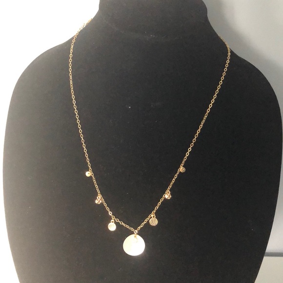 Ettika
18K Gold Plated Shell Disc Necklace - Picture 3 of 10